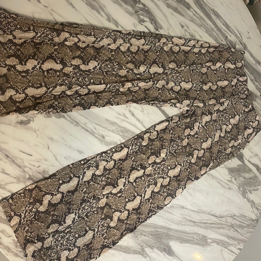 H&M Cobra print stretch pants
